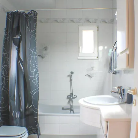 3 Bedroom Lovely In *