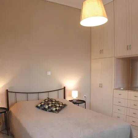 Holiday home 3 Bedroom Lovely In Chalkida